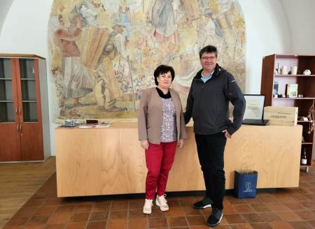 f0140811-8e54-4a1d-90c5-75f4b160787a